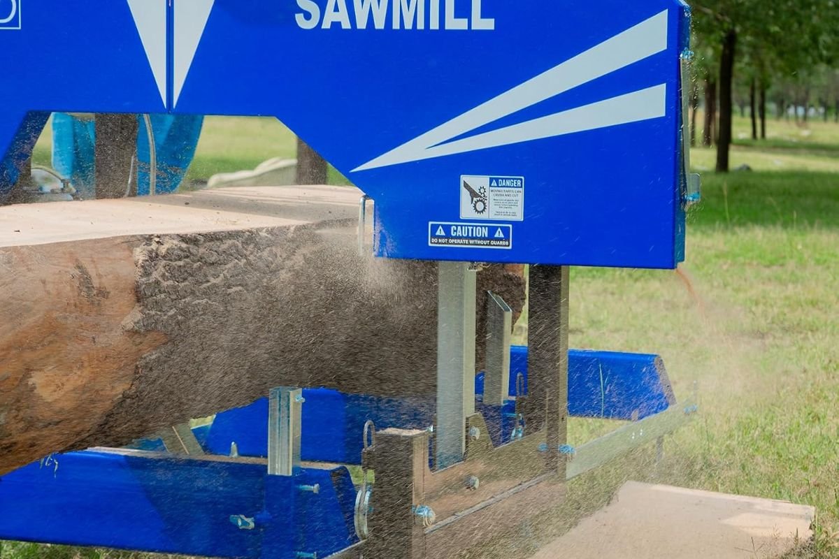 BILT HARD 26 inch sawmill head cutting into a log